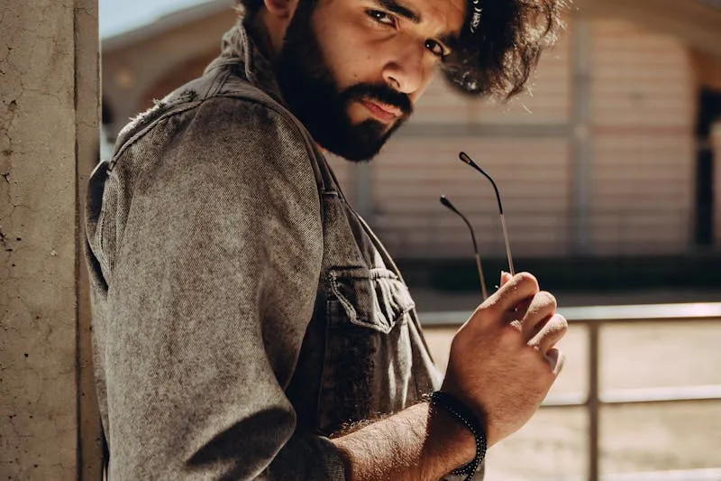 Voluminous dress worn with white trainers